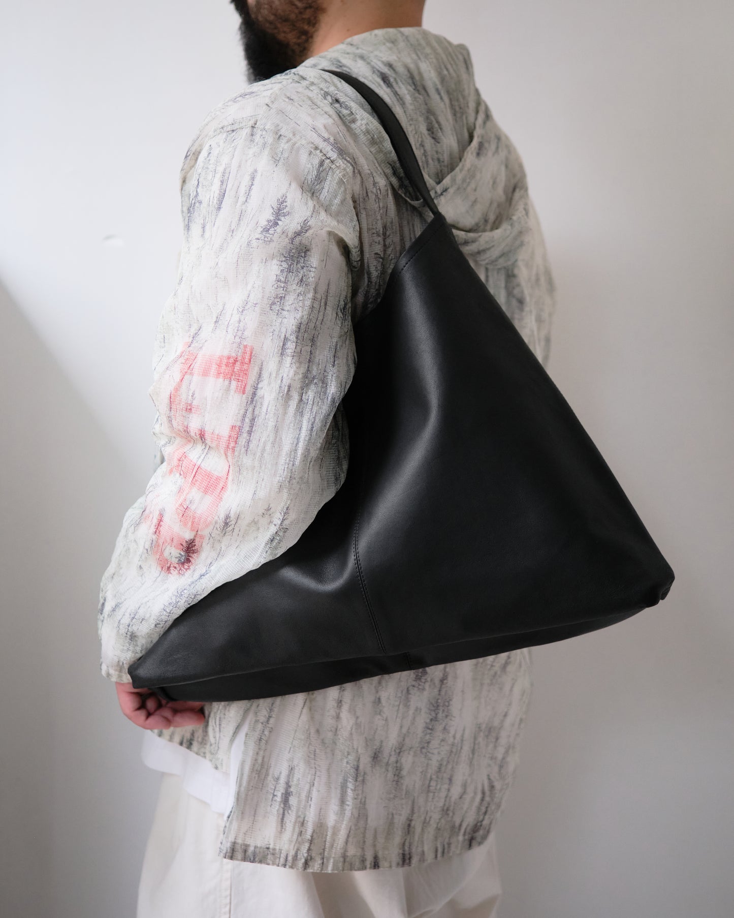 MORPHEE TRIANGLE SHOULDER-L / BLACK
