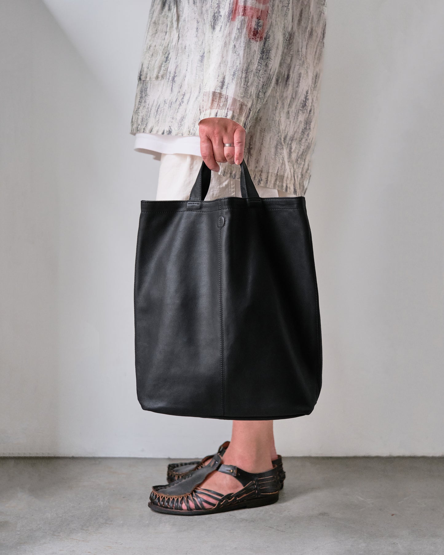 MORPHEE HANDLE BAG / BLACK