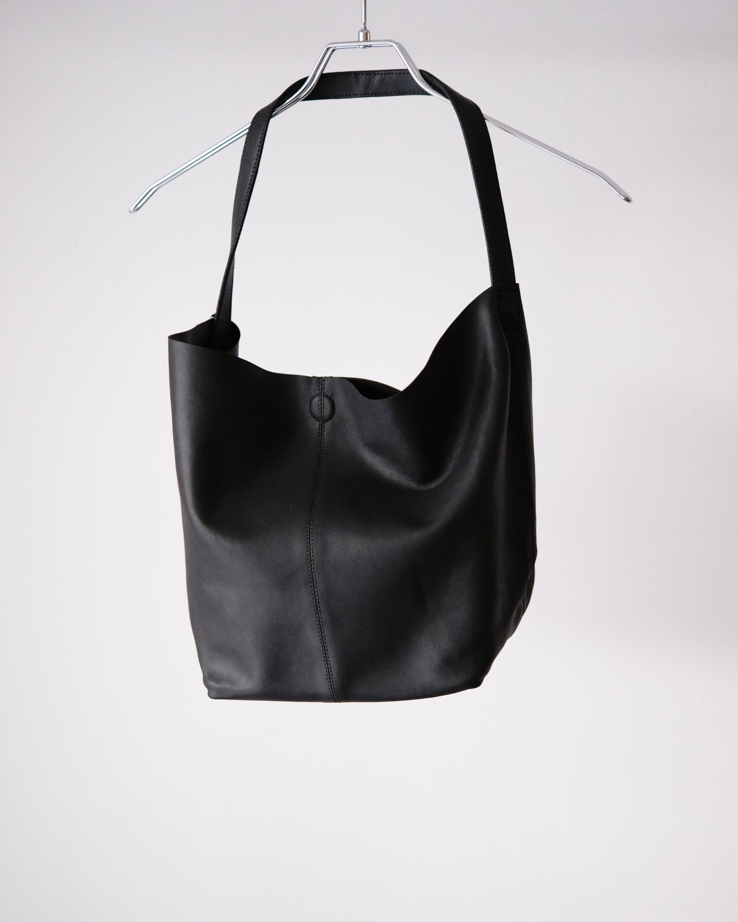 MORPHEE  BUCKET BAG-M / BLACK