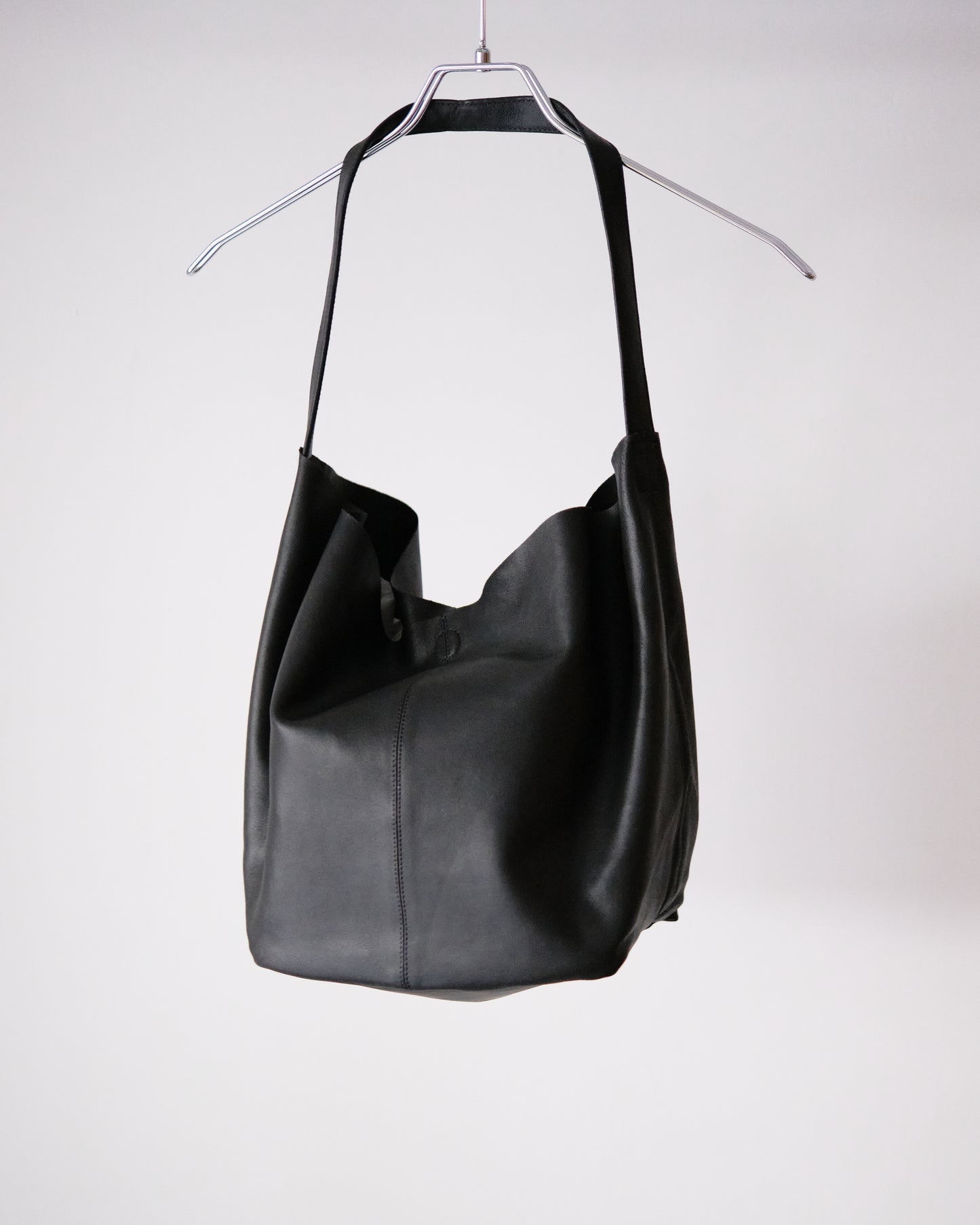 MORPHEE BUCKET BAG-L / BLACK