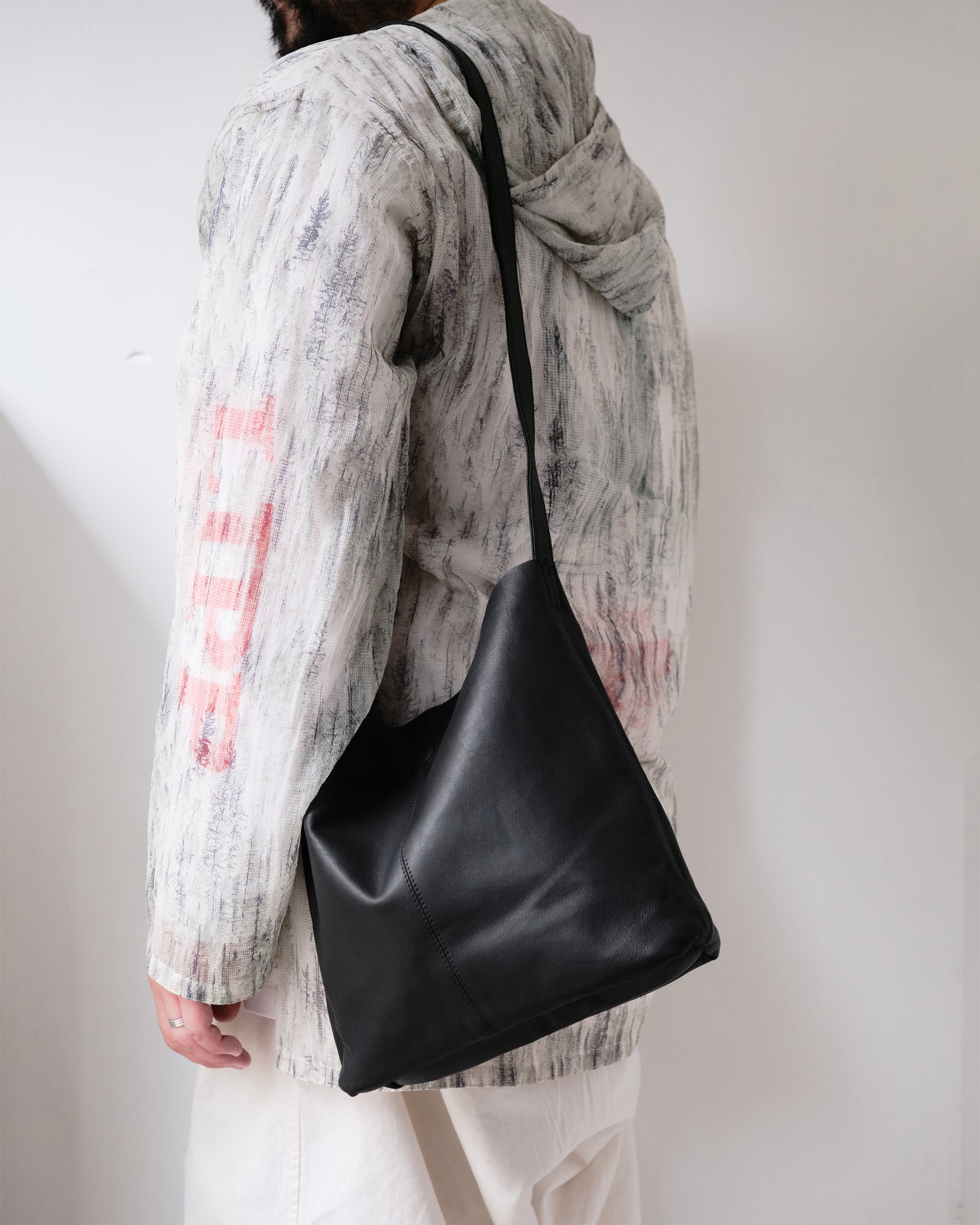 MORPHEE  SQUARE SHOULDER / BLACK /NAVY